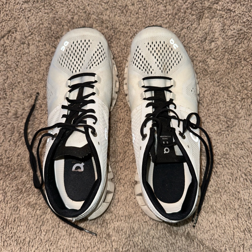 On Cloud tennis shoes